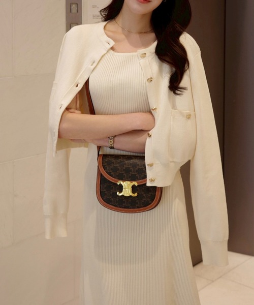 ACYM（アシーム）の「ポイントボタンニットカーディガン（カーディガン/ボレロ・レディース・ブラック/モカ/アイボリー・FREE）」の2枚目の写真