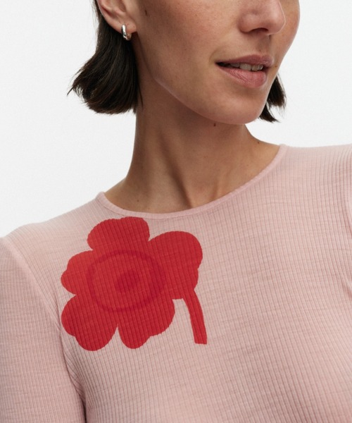 marimekko(マリメッコ)の「【一部店舗・オンラインストア限定】Polkka Unikko / pullover(ニット/セーター・レディース・ライトピンク・MEDIUM/SMALL)」の4枚目の写真