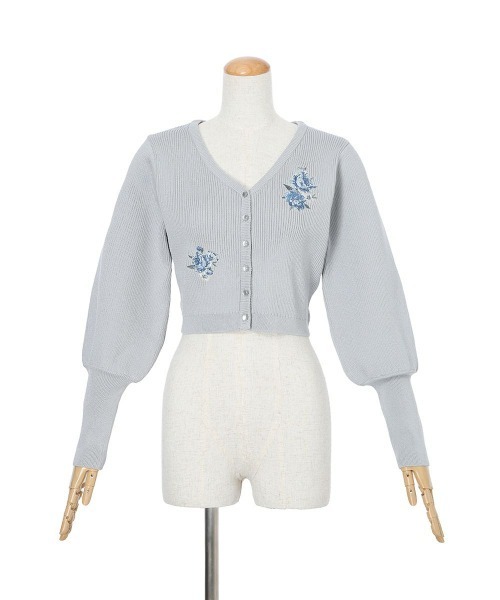 an another angelus（アンアナザーアンジェラス）の「アシメローズ刺繍リブニットカーディガン/fint フィント（カーディガン/ボレロ・レディース・オフホワイト/ブルーグレー・FREE）」の11枚目の写真