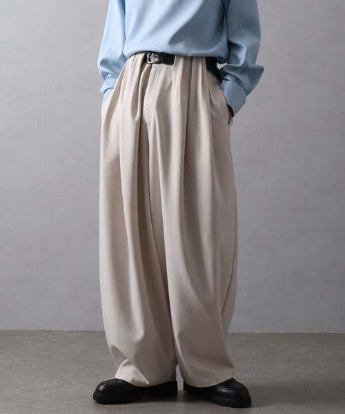 welise（ウェライズ）の「【welise/ウェライズ】スウェイングドレープクロス ウエストオーバータック ワイドカーブスラックス（スラックス・メンズ・オフホワイト/ブラック/チャコールグレー・L/S）」の12枚目の写真