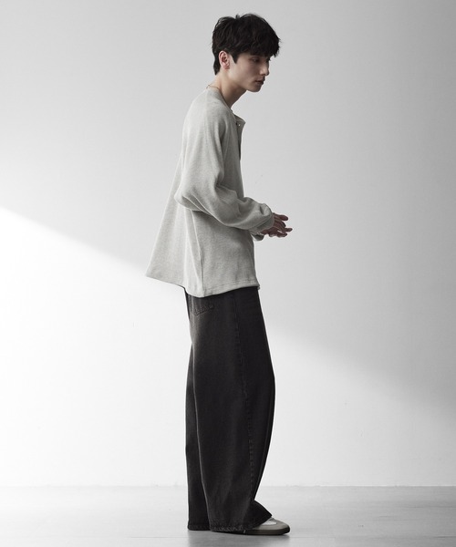 RUUBON（ルーボン）の「【RUUBON】henley neck long sleeve Tee/ヘンリーネック ロングスリーブTシャツ/ロンT（Tシャツ/カットソー・メンズ・ブラック/ライトグレー・S/M/L）」の11枚目の写真