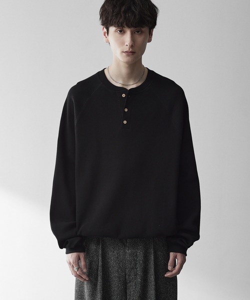 RUUBON（ルーボン）の「【RUUBON】henley neck long sleeve Tee/ヘンリーネック ロングスリーブTシャツ/ロンT（Tシャツ/カットソー・メンズ・ブラック/ライトグレー・S/M/L）」の3枚目の写真