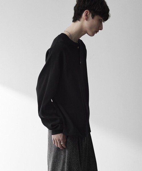 RUUBON（ルーボン）の「【RUUBON】henley neck long sleeve Tee/ヘンリーネック ロングスリーブTシャツ/ロンT（Tシャツ/カットソー・メンズ・ブラック/ライトグレー・S/M/L）」の7枚目の写真
