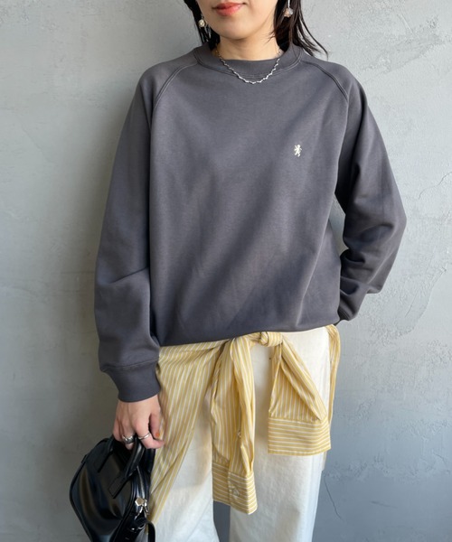 GYMPHLEX（ジムフレックス）の「[GYMPHLEX/ジムフレックス] スイングスリーブ ワンポイントロゴ刺繍スウェット（スウェット・レディース・ライトグレー/チャコールグレー/イエロー・12）」の7枚目の写真