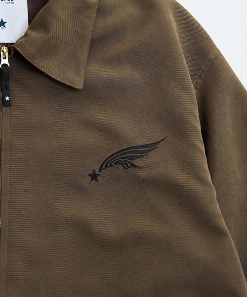 CONVERSE TOKYO(コンバーストウキョウ)の「【CLAMP】『ツバサ-RESERVoir CHRoNiCLE-』GRAPHIC COACH JACKET(ブルゾン・レディース・ブラウン・FREE)」の6枚目の写真