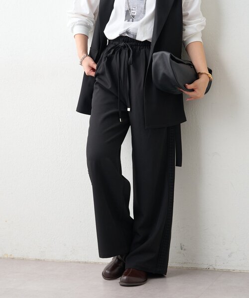 Remind me and forever(リマインドミーアンドフォーエバー)の「【楽なのにきれい見え】【SET UP対応アイテム】サイドレースイージーパンツ(スラックス・レディース・グレイッシュベージュ/ブラック/ストライプ/チェック・FREE)」の7枚目の写真