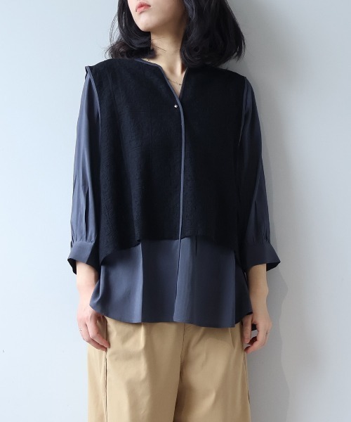 leswel(レスウェル)の「【WEB/一部店舗限定】【LL~5L 大きいサイズ】レースレイヤードバンドカラーブラウス(シャツ/ブラウス・レディース・チャコールグレー/オフホワイト/オレンジ・3L/LL/5L/4L)」の10枚目の写真