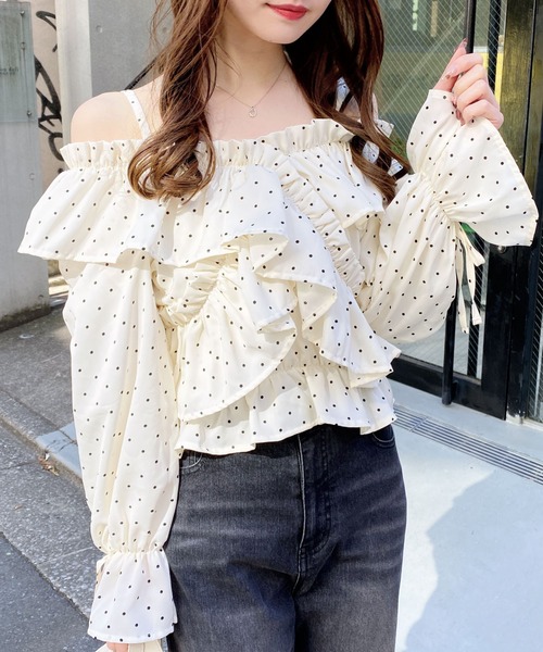 INGNI（イング）の「クロスフリルオフショルブラウス（シャツ/ブラウス・レディース・ホワイト系その他3/ブラック系/ブラック系その他3・M）」の6枚目の写真