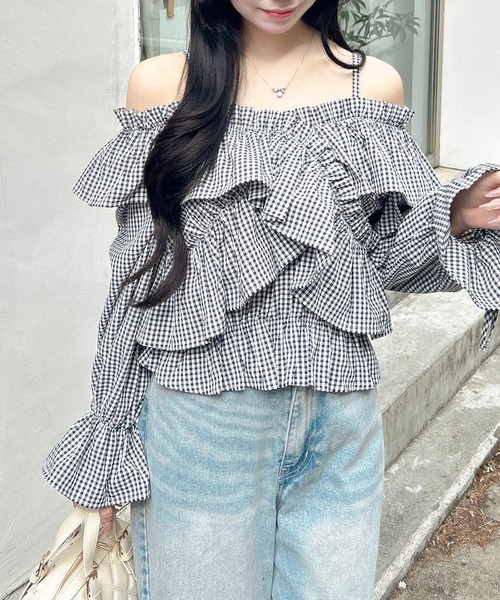 INGNI（イング）の「クロスフリルオフショルブラウス（シャツ/ブラウス・レディース・ホワイト系その他3/ブラック系/ブラック系その他3・M）」の14枚目の写真