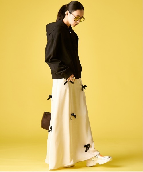 GEVS.（ジェイヴィス）の「リボン付Aラインサテンスカート＜大きいサイズ有＞GEVS.（スカート・レディース・ブラック/アイボリー・M/L/LL/3L/4L/5L）」の8枚目の写真