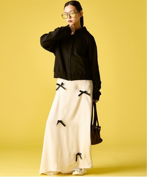GEVS.（ジェイヴィス）の「リボン付Aラインサテンスカート＜大きいサイズ有＞GEVS.（スカート・レディース・ブラック/アイボリー・M/L/LL/3L/4L/5L）」の11枚目の写真