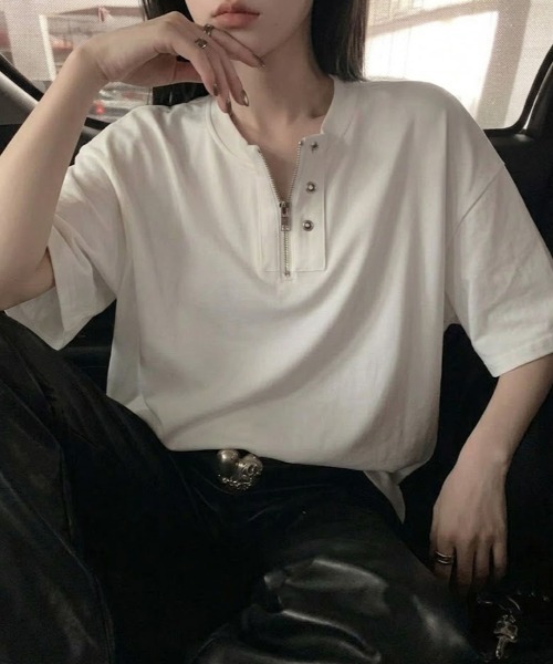 lilful(リルフル)の「【26年春夏新作】ハーフジップメタルスタッズTシャツ(Tシャツ/カットソー・メンズ・ホワイト/ブラック・L/M)」の16枚目の写真