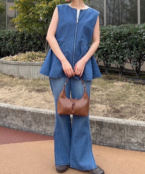 Kastane（カスタネ）の「【一部店舗限定/セットアップ対応】B デニムペプラムビスチェ（ベスト・レディース・ブラック/ブルー系その他/ブルー・FREE）」の12枚目の写真