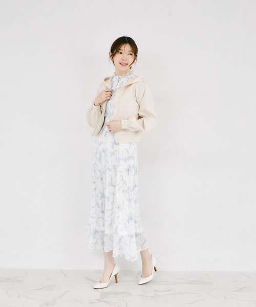 tocco closet(トッコ クローゼット)の「パールファスナー付きスカラップカットボンディングニットパーカー(パーカー・レディース・ピンクベージュ/ライトベージュ/ラベンダー・M)」の5枚目の写真