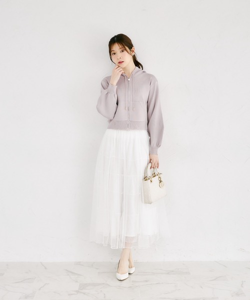 tocco closet(トッコ クローゼット)の「パールファスナー付きスカラップカットボンディングニットパーカー(パーカー・レディース・ピンクベージュ/ライトベージュ/ラベンダー・M)」の10枚目の写真