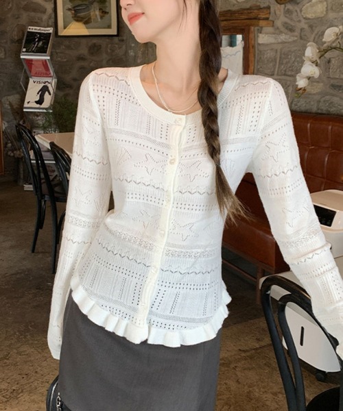 VIBGYOR（ヴィブジョー）の「【TUNE】シェルフリルカーディガン（カーディガン/ボレロ・レディース・グレー/レッド/ホワイト・FREE）」の5枚目の写真