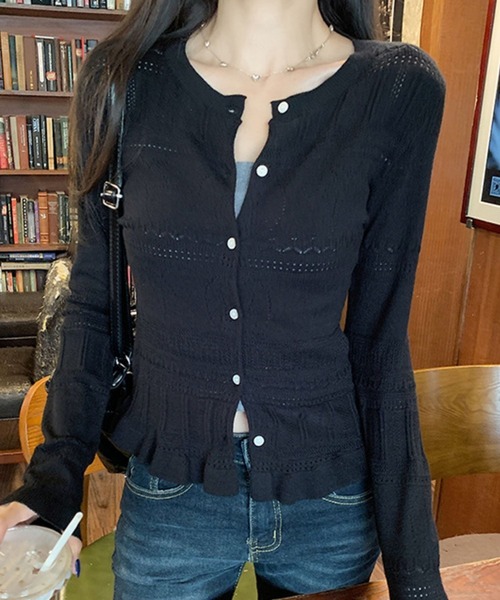 VIBGYOR（ヴィブジョー）の「【TUNE】シェルフリルカーディガン（カーディガン/ボレロ・レディース・グレー/レッド/ホワイト・FREE）」の7枚目の写真