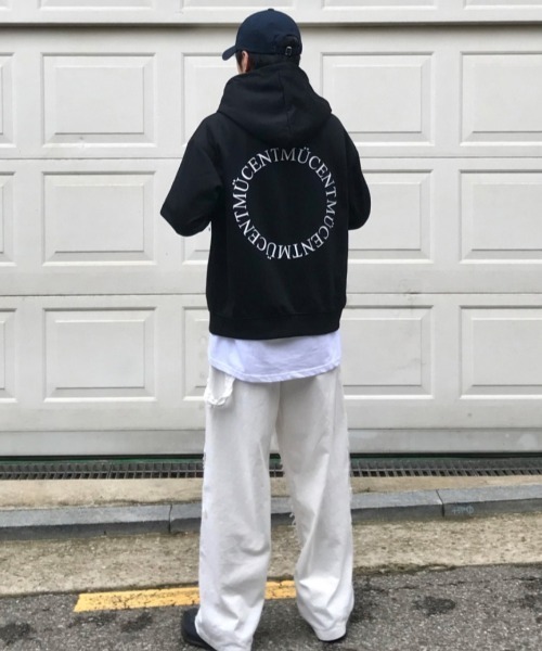 MUCENT(ムセント)の「A'GEM/9 × .kom 『MUCENT/ムセント』BACK LOGO 2-WAY HOOD ZIP-UP/バックロゴ 2 WAYジップアップパーカー(パーカー・レディース・ブラック/グレー・FREE)」の10枚目の写真