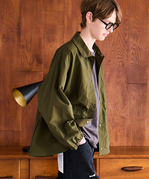 OSKR(オーエスケーアール)の「OSKR / オーエスケーアール ex Washer Nylon Coach Jacket(その他アウター・メンズ・ベージュ/カーキ・LARGE/MEDIUM)」の10枚目の写真