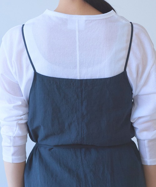 yuni（ユニ　）の「強撚CottonLinen 近江晒wrap one-piece（ジャンパースカート・レディース・チャコールグレー/パープル/カーキ・FREE）」の22枚目の写真