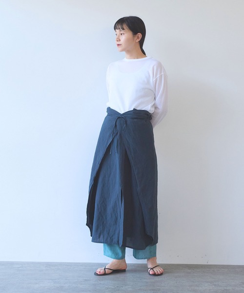 yuni（ユニ　）の「強撚CottonLinen 近江晒wrap one-piece（ジャンパースカート・レディース・チャコールグレー/パープル/カーキ・FREE）」の11枚目の写真