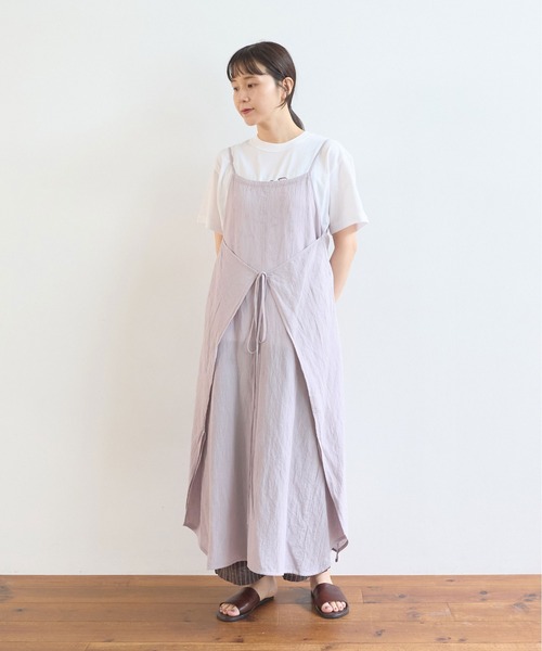 yuni（ユニ　）の「強撚CottonLinen 近江晒wrap one-piece（ジャンパースカート・レディース・チャコールグレー/パープル/カーキ・FREE）」の4枚目の写真