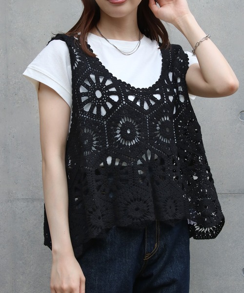 NYLAUS(ナイラス)の「【SG】クロシェ編みベスト かぎ針ビスチェ(ベスト・レディース・アイボリー/ブラック/モカ・M)」の1枚目の写真