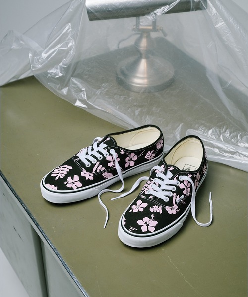 VANS（バンズ）の「オーセンティック / Authentic Archive BLACK/PINK VN000Z75B9P1（スニーカー・メンズ・ブラック×ピンク・5/5.5/6/6.5/7/7.5/8/8.5/9/9.5/10/10.5/11/11.5/12）」の5枚目の写真