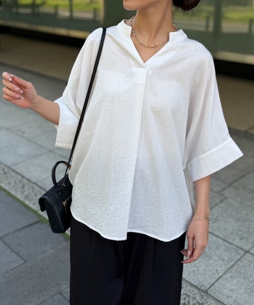 Chez toi（シェトワ）の「【体型カバー】【高コスパ高見え】袖ターンバックブラウス（シャツ/ブラウス・レディース・ブラック/ブルー系その他/ホワイト/レッド系その他/ライム・FREE）」の10枚目の写真