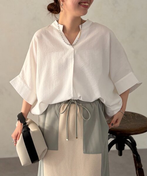 Chez toi（シェトワ）の「【体型カバー】【高コスパ高見え】袖ターンバックブラウス（シャツ/ブラウス・レディース・ブラック/ブルー系その他/ホワイト/レッド系その他/ライム・FREE）」の11枚目の写真