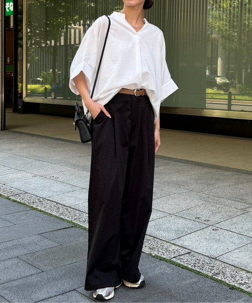 Chez toi（シェトワ）の「【体型カバー】【高コスパ高見え】袖ターンバックブラウス（シャツ/ブラウス・レディース・ブラック/ブルー系その他/ホワイト/レッド系その他/ライム・FREE）」の6枚目の写真