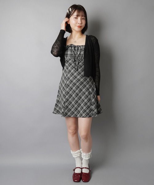 SPINNS(スピンズ)の「抜け感まで可愛く仕上がる シアーカーディガン(カーディガン/ボレロ・レディース・レッド/ホワイト/ネイビー/ブラック/グレー/ミント/イエロー・ONESIZE)」の15枚目の写真