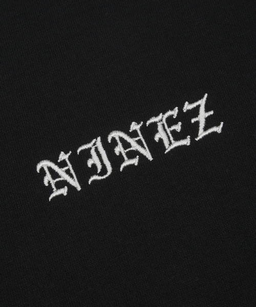 NINEZ(ナインゼット)の「クルックスグラフィックコットンオーバーフィットTシャツ (2カラー)(Tシャツ/カットソー・メンズ・ホワイト/ブラック・X-LARGE/2XL/MEDIUM/LARGE)」の10枚目の写真