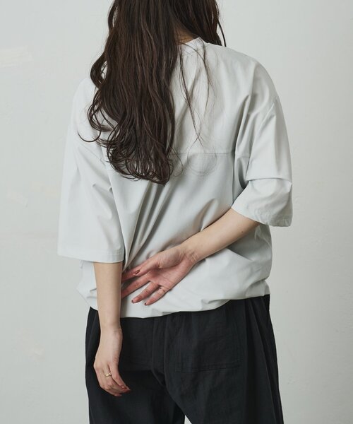 COLONY 2139(コロニートゥーワンスリーナイン)の「接触冷感リフレクタープリント切替Tシャツ(Tシャツ/カットソー・メンズ・カーキ/ブラック/ベージュ/ライトグレー/ブルー/チャコールグレー・X-LARGE/LARGE/MEDIUM)」の16枚目の写真
