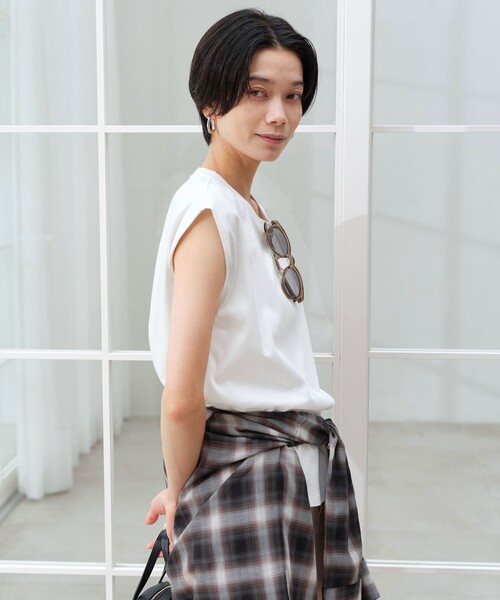 green label relaxing(グリーンレーベルリラクシング)の「フレンチスリーブ Tシャツ 汗染み防止(Tシャツ/カットソー・レディース・モカ/オフホワイト/ダークブラウン/ブラック/ロイヤルブルー・FREE)」の6枚目の写真