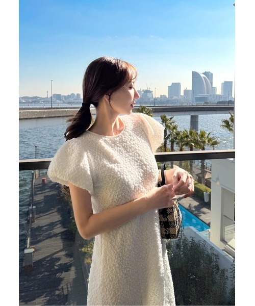 LUDICRUM(ルーディクルム)の「Balloon sleeve dress(ワンピース・レディース・ブラック/オフホワイト・FREE)」の11枚目の写真