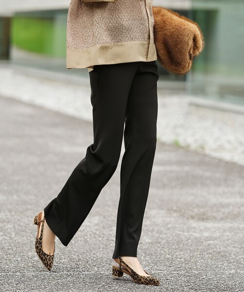 自由区(ジユウク)の「ハイストレッチドライカルゼフレア パンツ(その他パンツ・レディース・黄土色系/ブラック系・44/46/48)」の2枚目の写真