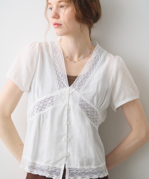 Crisp（クリスプ）の「v neck retro lace blouse / Vネックレトロレースブラウス（シャツ/ブラウス・レディース・アイボリー/ホワイト・FREE）」の4枚目の写真