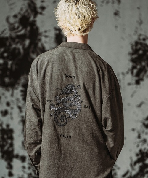 NO ID.(ノーアイディ)の「【NO ID.】Embroidery Souvenir Shirt / エンブロイダリースーベニアシャツ(シャツ/ブラウス・メンズ・グレー/ホワイト/ブラック・ONE SIZE)」の3枚目の写真