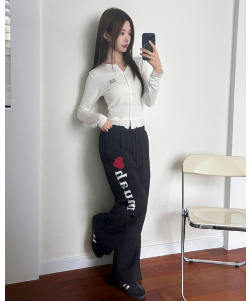 muahmuah（ムーアムーア）の「ハートポイントワイドバンディングパンツ[ブラック]（スウェットパンツ・レディース・ブラック・FREE）」の6枚目の写真