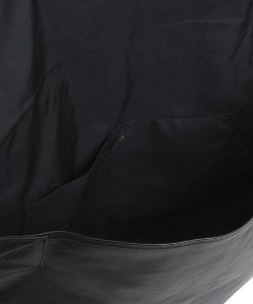 YArKA（ヤーカ）の「【YArKA/ヤーカ】real leather Huge messenger bag [abgm3] / ヒュージメッセンジャーバッグ（メッセンジャーバッグ・レディース・ブラック・FREE）」の16枚目の写真