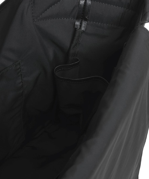 YArKA（ヤーカ）の「【YArKA/ヤーカ】real leather Huge messenger bag [abgm3] / ヒュージメッセンジャーバッグ（メッセンジャーバッグ・レディース・ブラック・FREE）」の18枚目の写真
