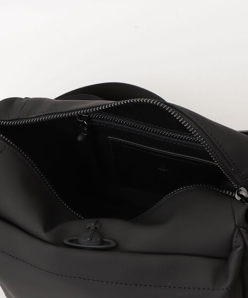 Vivienne Westwood MAN（ヴィヴィアンウエストウッドマン）の「LEE CROSSBODY BAG（ショルダーバッグ・レディース・ブラック・FREE）」の4枚目の写真