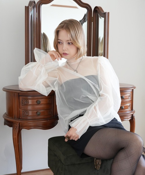 IMARI(イマリ)の「【 IMARI / イマリ 】 ボリューム スリーブ シアー トップス(シャツ/ブラウス・レディース・ブラック/アイボリー・FREE)」の7枚目の写真