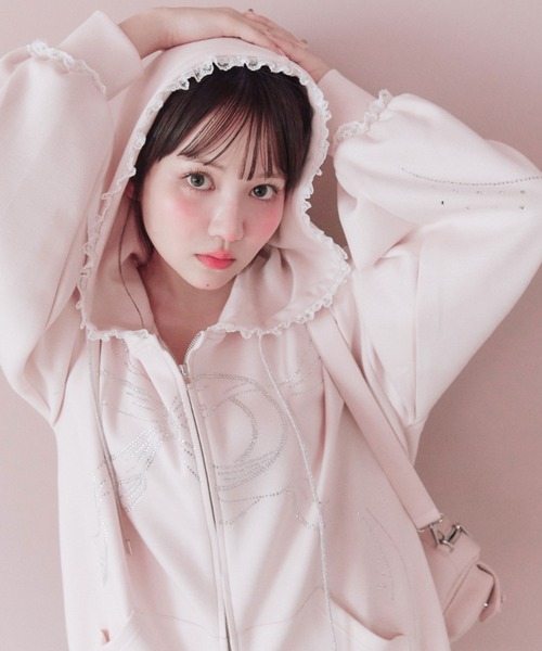 OLIVE des OLIVE（オリーブデオリーブ）の「ホットフィットリボンBigパーカー（パーカー・レディース・チャコールグレー/ブラック/オフホワイト/ピンク・FREE）」の4枚目の写真