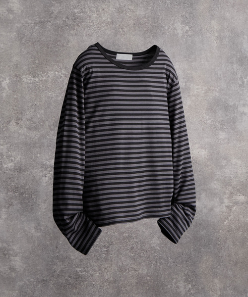 ADRER(アドラー)の「U neck compact silhouette long T / UネックコンパクトシルエットロンT(抗菌防臭機能)(Tシャツ/カットソー・メンズ・ホワイト/ブラック/グレー系1・XS/M/S/L)」の11枚目の写真