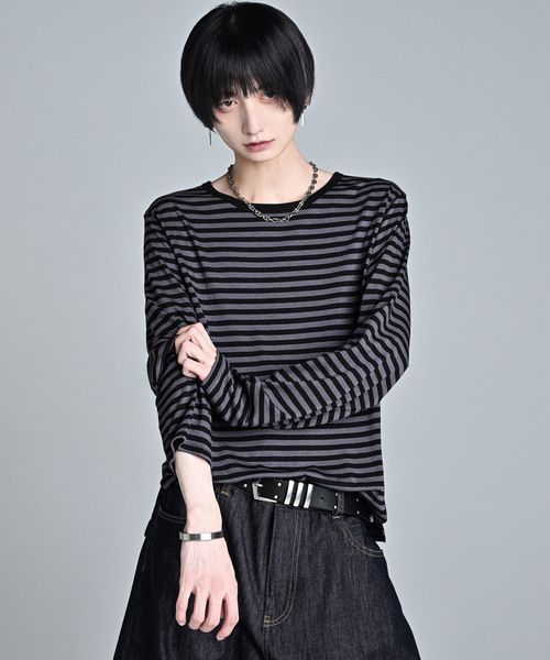 ADRER(アドラー)の「U neck compact silhouette long T / UネックコンパクトシルエットロンT(抗菌防臭機能)(Tシャツ/カットソー・メンズ・ホワイト/ブラック/グレー系1・XS/M/S/L)」の3枚目の写真