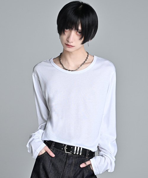 ADRER(アドラー)の「U neck compact silhouette long T / UネックコンパクトシルエットロンT(抗菌防臭機能)(Tシャツ/カットソー・メンズ・ホワイト/ブラック/グレー系1・XS/M/S/L)」の2枚目の写真