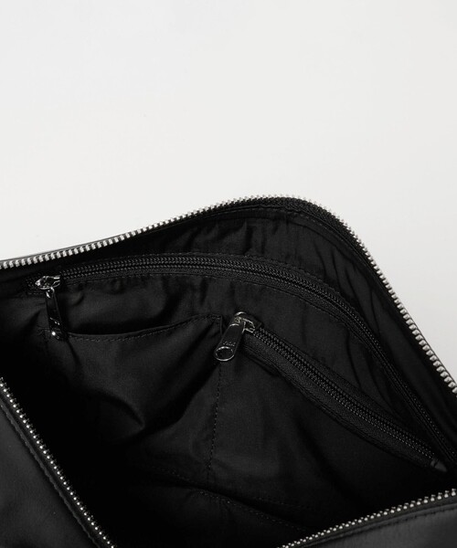 green label relaxing(グリーンレーベルリラクシング)の「GLR ファンクショナル レザー ショルダーバッグ(ショルダーバッグ・メンズ・ブラック・FREE)」の13枚目の写真