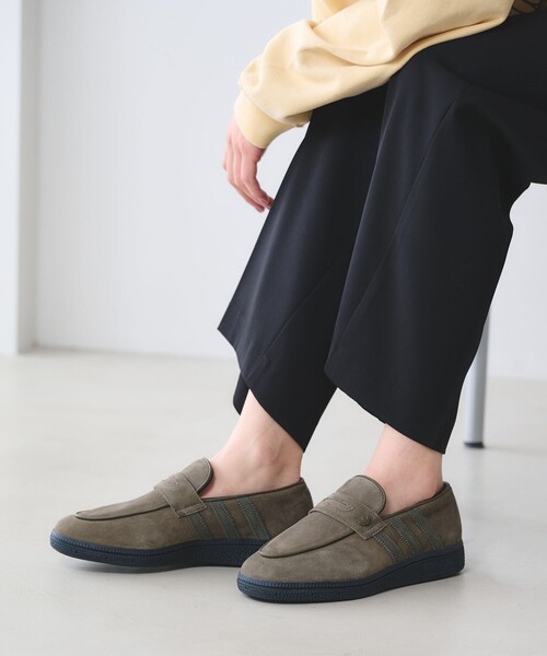 adidas Originals(アディダスオリジナルス)の「【別注】<adidas Originals>HANDBALL SPEZIAL ローファー スニーカー(スニーカー・レディース・オリーブ・22.5cm/23cm/23.5cm/24cm/24.5cm/25cm)」の3枚目の写真